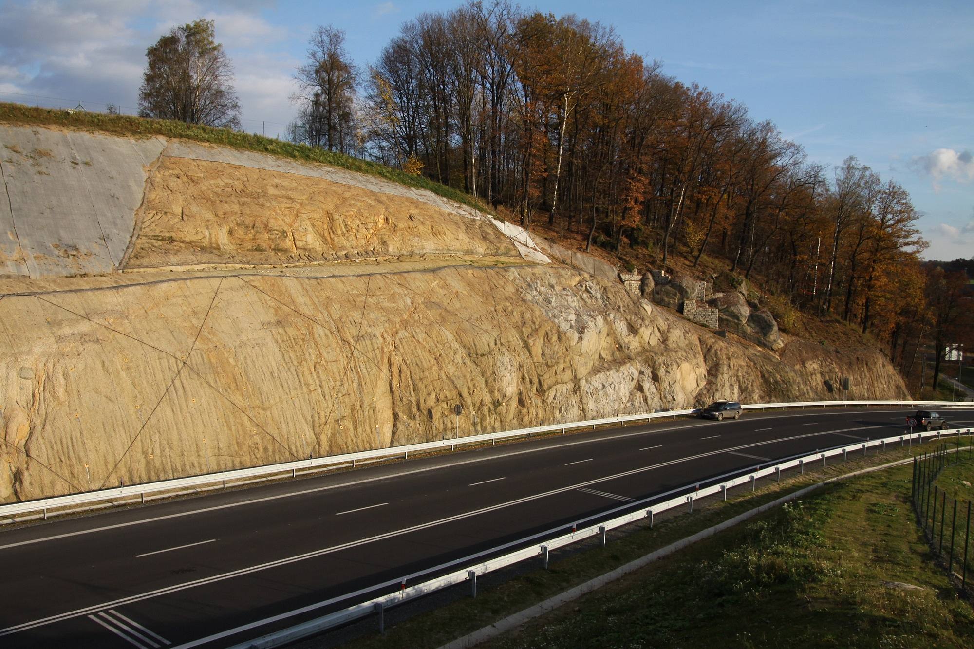 I/13 Stráž nad Nisou - Krásná Studánka, zajištění skalního zářezu